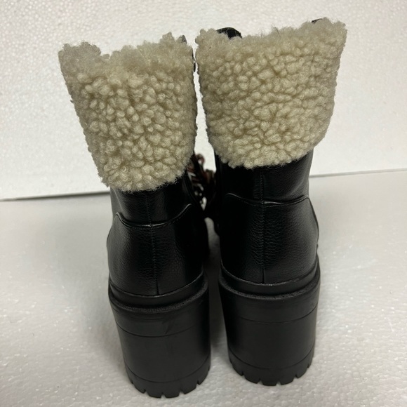 Universal Thread Boots - Picture 3 of 10